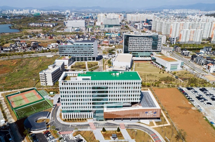 [정책 인사이트] 국민연금 ‘절반’ 굴리는 민간 운용사, 지방에 있으면 우선권?… “수익성 우려”