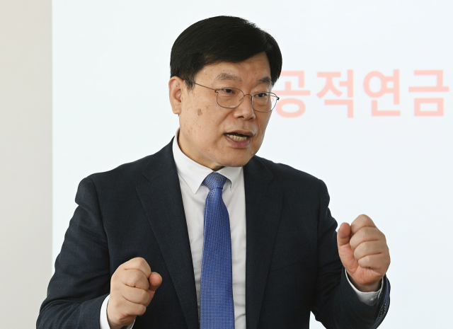 “국민연금 개혁, 또 허송하면 모두가 불행한 파국 온다” [청론직설] (2022년)