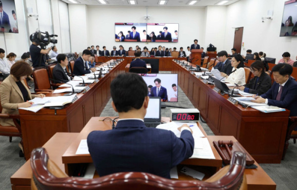 공전하는 연금특위 민간자문위⋯일각선 무용론도 (2026-01-25)