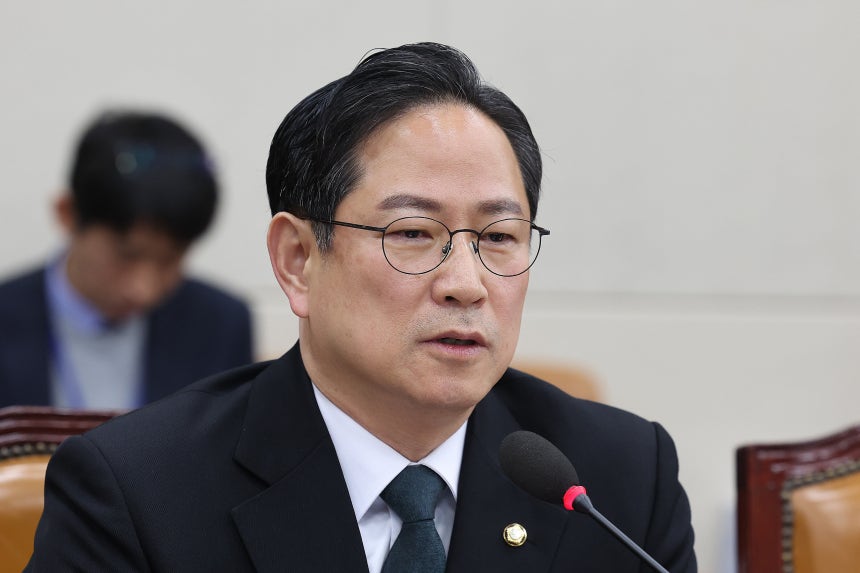 [사설] 광의의 국가부채비율 181%…재정준칙 도입 서둘러라 (2026.02.21.)