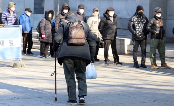 억울한 기초연금 삭감 또 있다…국민연금 53만원 넘는 84만명 한숨 [신성식의 레츠 고 9988] (2026.04.01.)